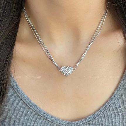 Collar Corazón Imantado – ¡Unión, Brillo y Estilo en un Solo Diseño!